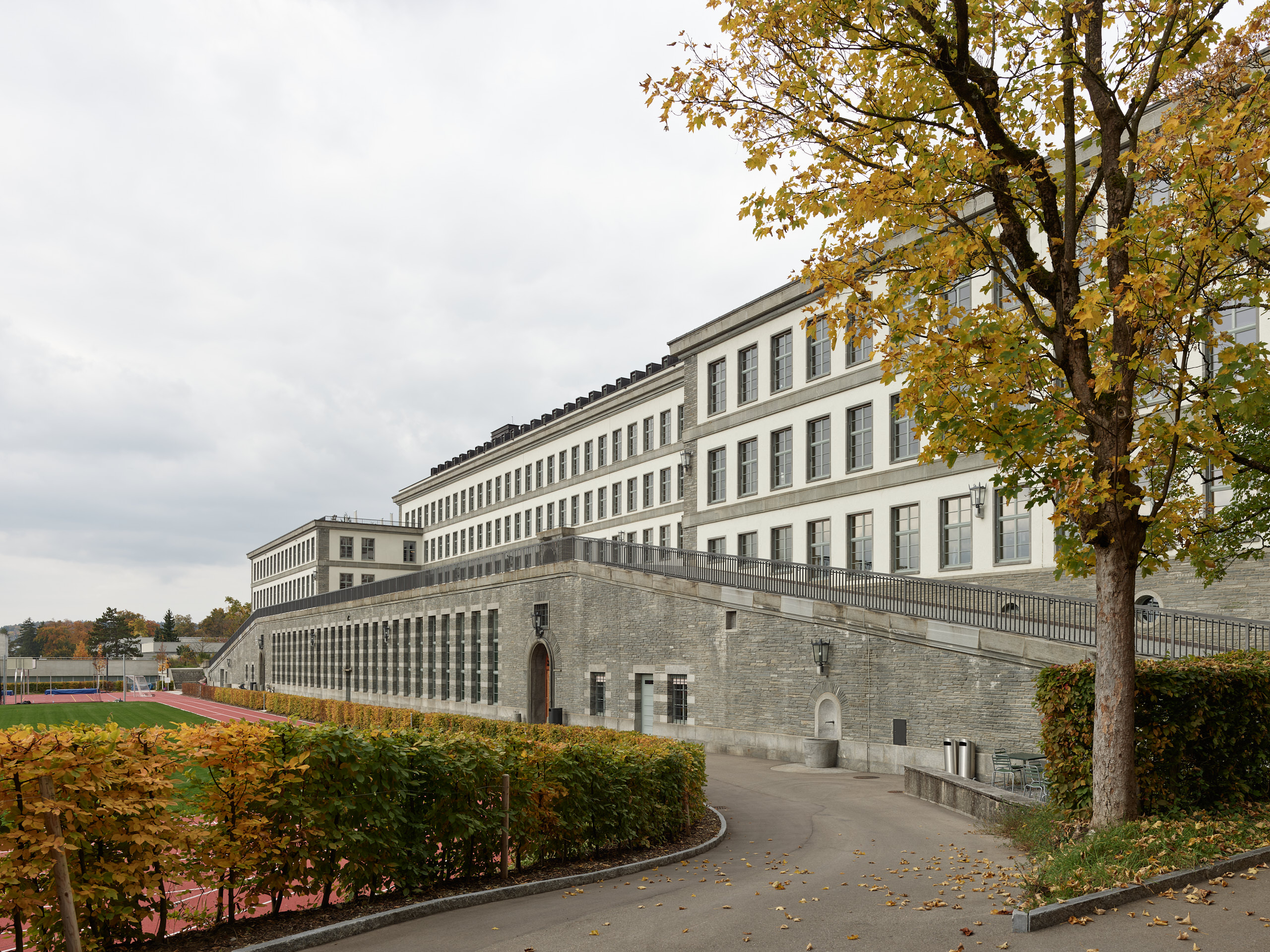 Kantonsschule im Lee